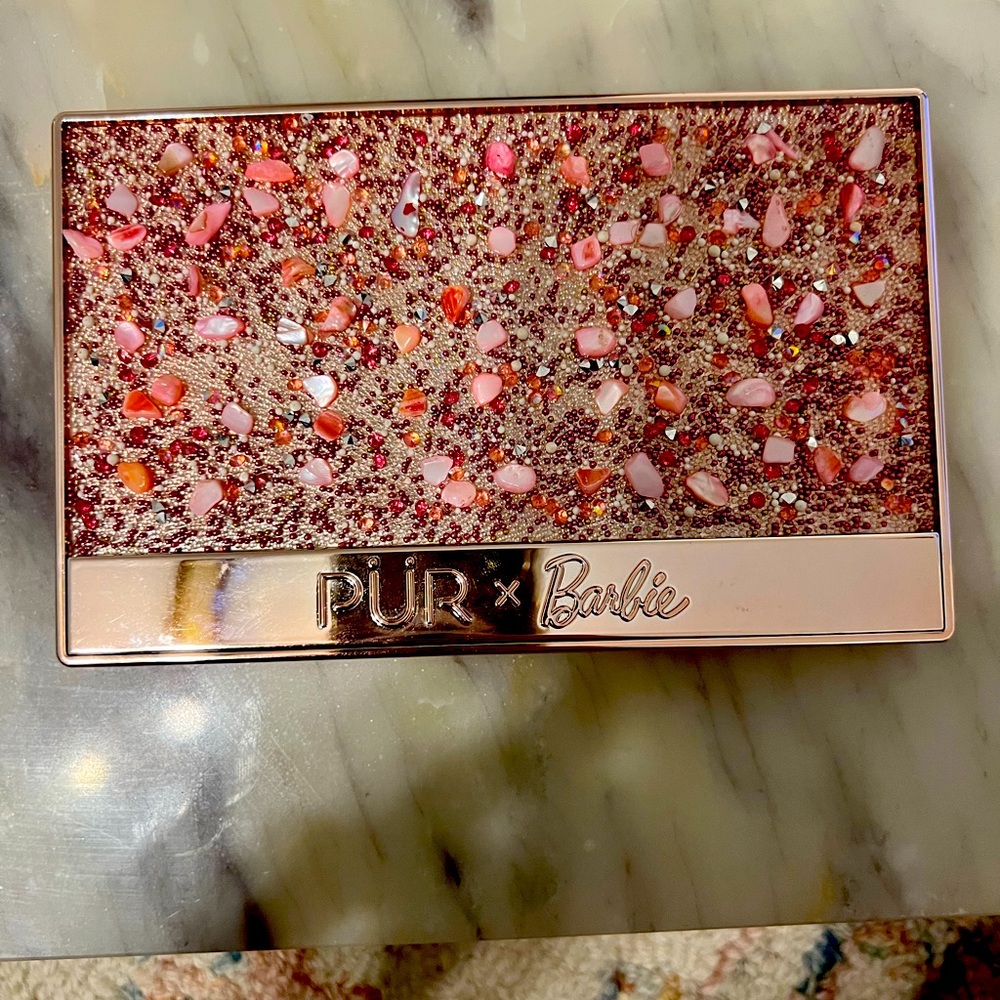 PUR x Barbie eyeshadow palette 💖🎀💝